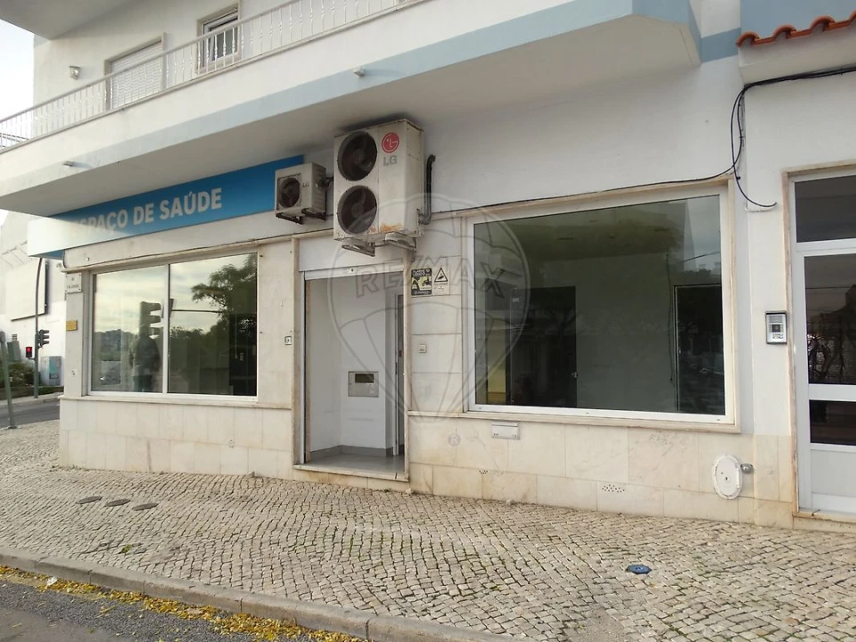 Loja para Arrendamento em Pontinha e Famões Foto 24