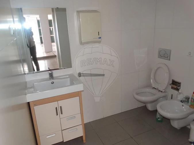 Loja para Arrendamento em Pontinha e Famões Foto 22