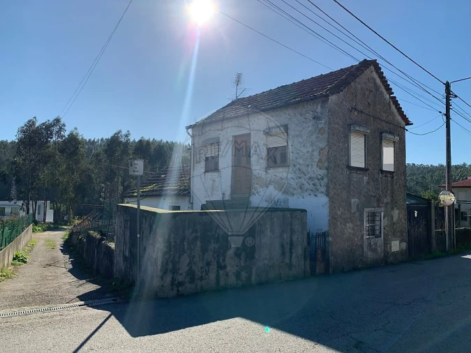 Moradia T2 para Venda em Arrifana Foto 2