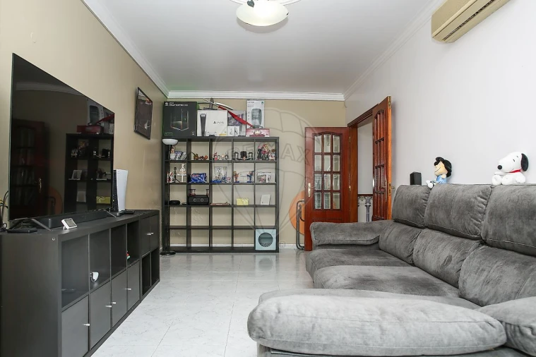 Apartamento T2 para Venda em Carregado e Cadafais Foto 7