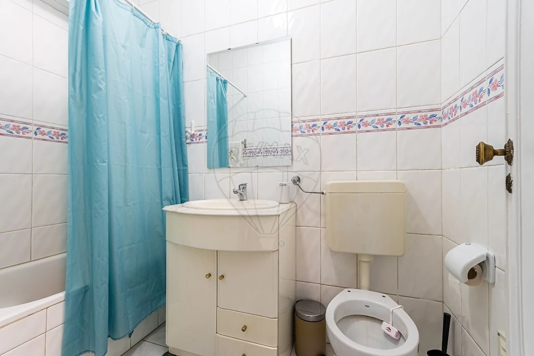 Apartamento T4 para Venda em São Domingos de Rana Foto 23