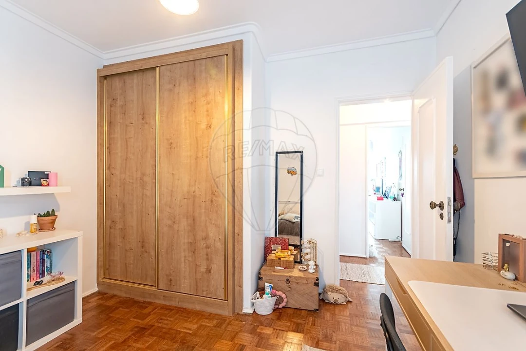 Apartamento T4 para Venda em São Domingos de Rana Foto 17