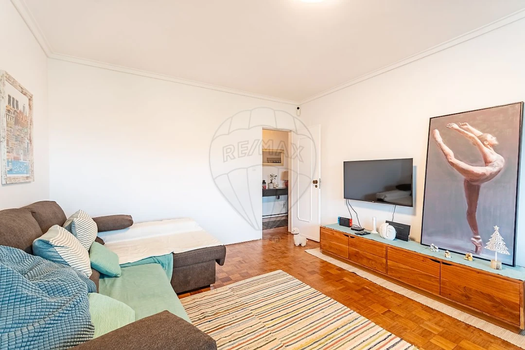 Apartamento T4 para Venda em São Domingos de Rana Foto 7