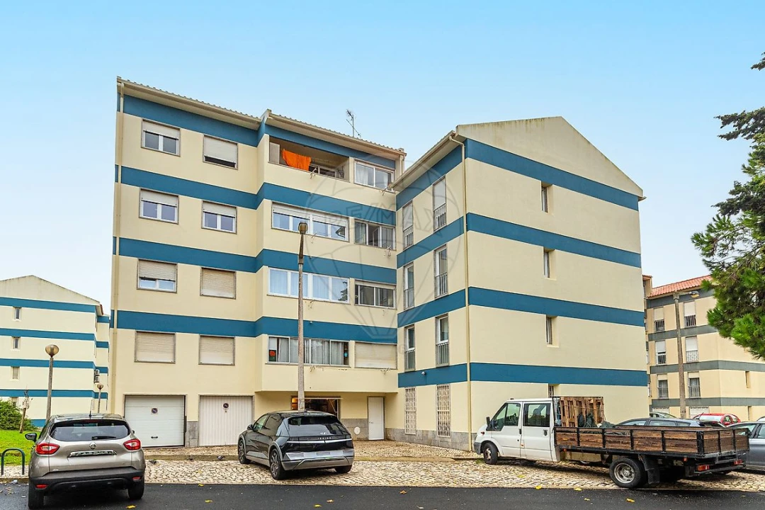 Apartamento T4 para Venda em São Domingos de Rana Foto 24