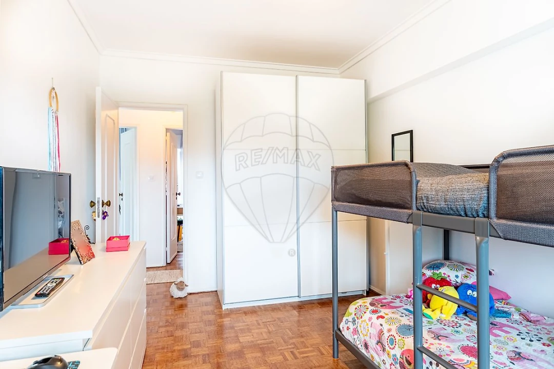 Apartamento T4 para Venda em São Domingos de Rana Foto 13