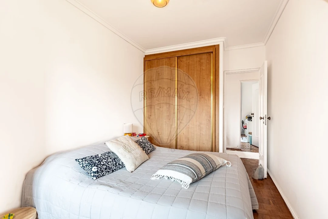 Apartamento T4 para Venda em São Domingos de Rana Foto 10