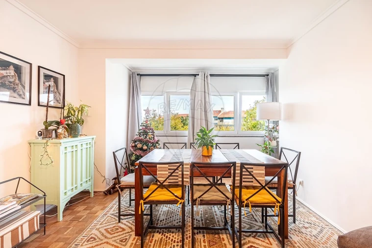 Apartamento T4 para Venda em São Domingos de Rana Foto 8