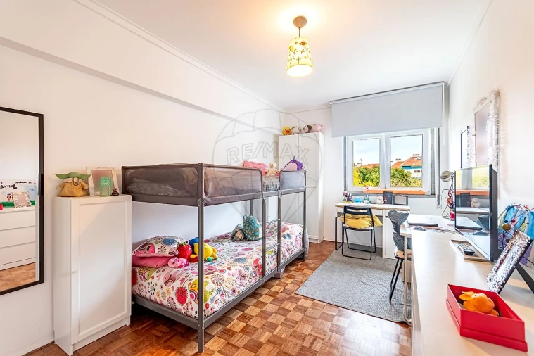 Apartamento T4 para Venda em São Domingos de Rana Foto 12