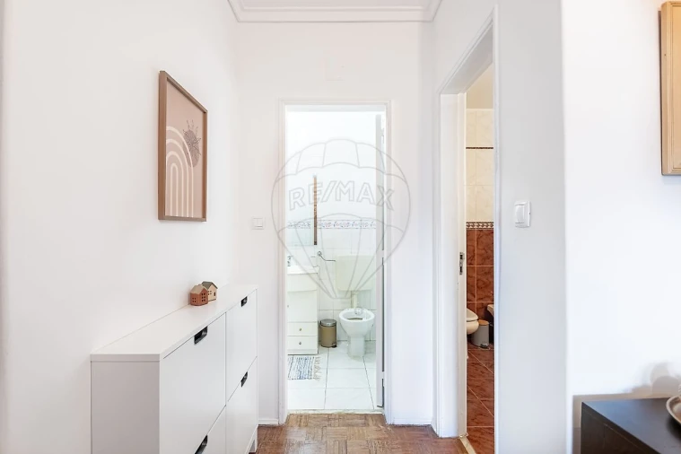 Apartamento T4 para Venda em São Domingos de Rana Foto 19