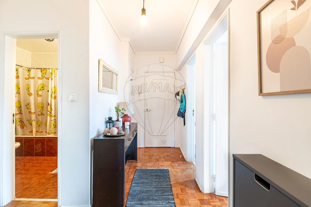 Apartamento T4 para Venda em São Domingos de Rana Foto 21