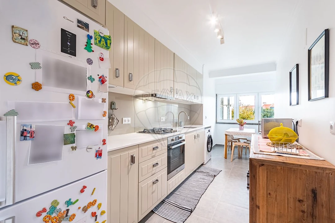 Apartamento T4 para Venda em São Domingos de Rana Foto 3