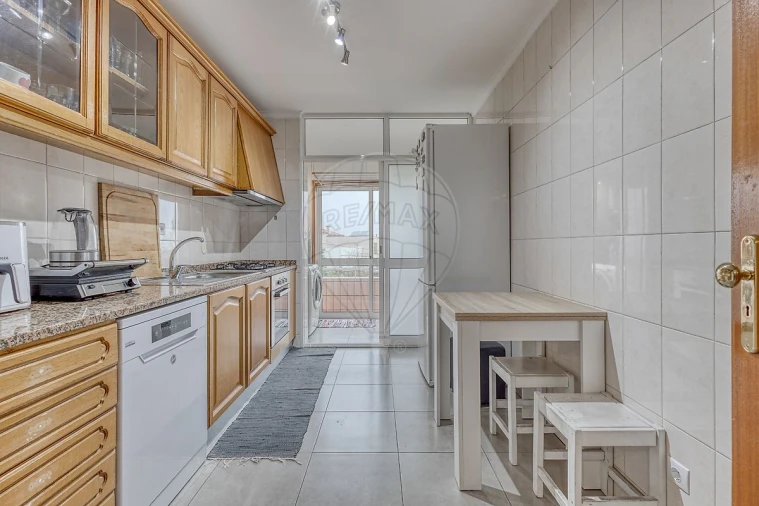 Apartamento T2 para Venda em Oliveira do Douro Foto 7