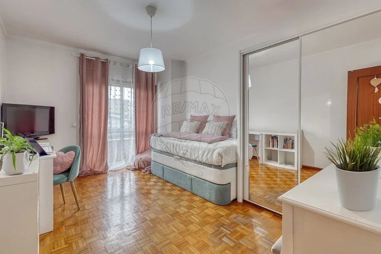 Apartamento T2 para Venda em Oliveira do Douro Foto 11