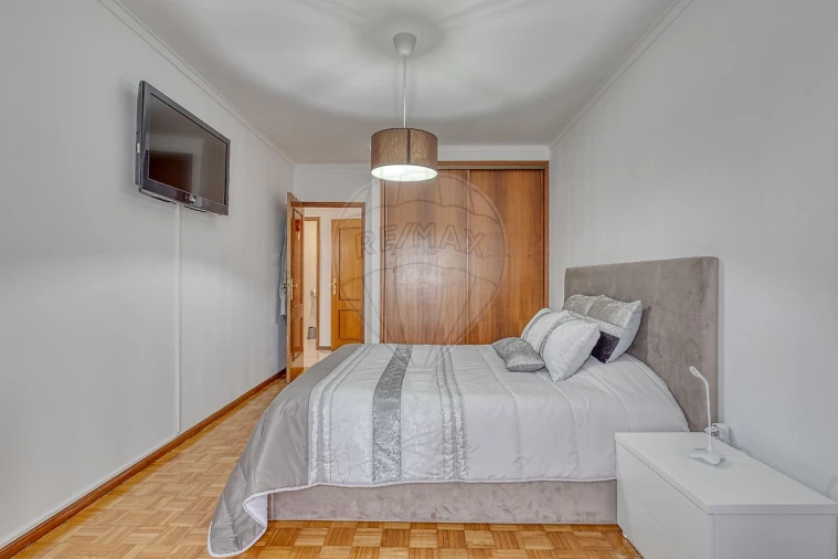 Apartamento T2 para Venda em Oliveira do Douro Foto 6