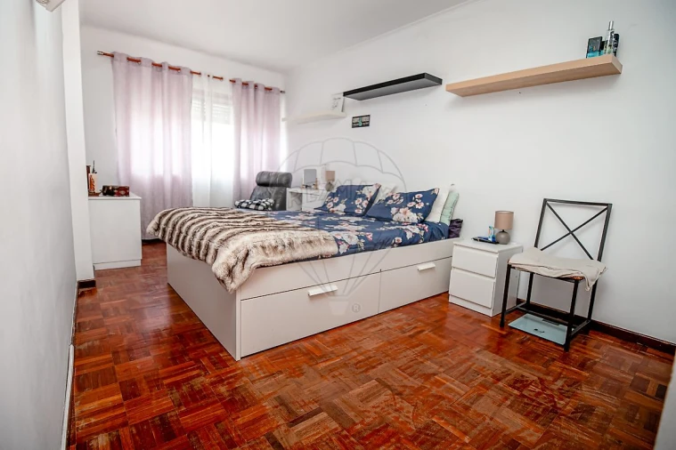 Apartamento T3 para Venda em Seixal, Arrentela e Aldeia de Paio Pires Foto 11