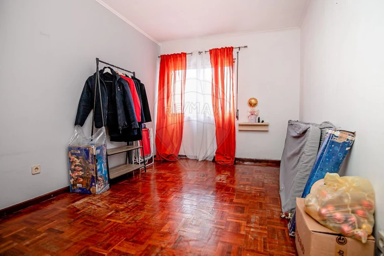 Apartamento T3 para Venda em Seixal, Arrentela e Aldeia de Paio Pires Foto 9