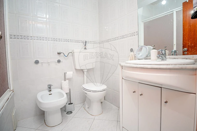 Apartamento T3 para Venda em Seixal, Arrentela e Aldeia de Paio Pires Foto 13