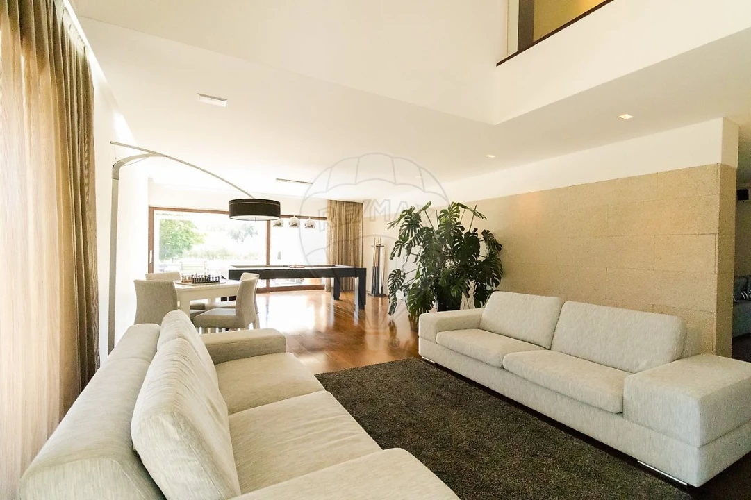 Moradia T4 para Venda em São Miguel do Souto e Mosteirô Foto 2