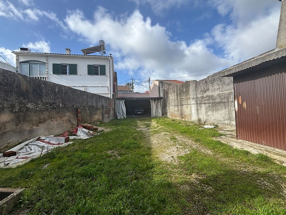 Terreno para Venda em Alcoentre Foto 3