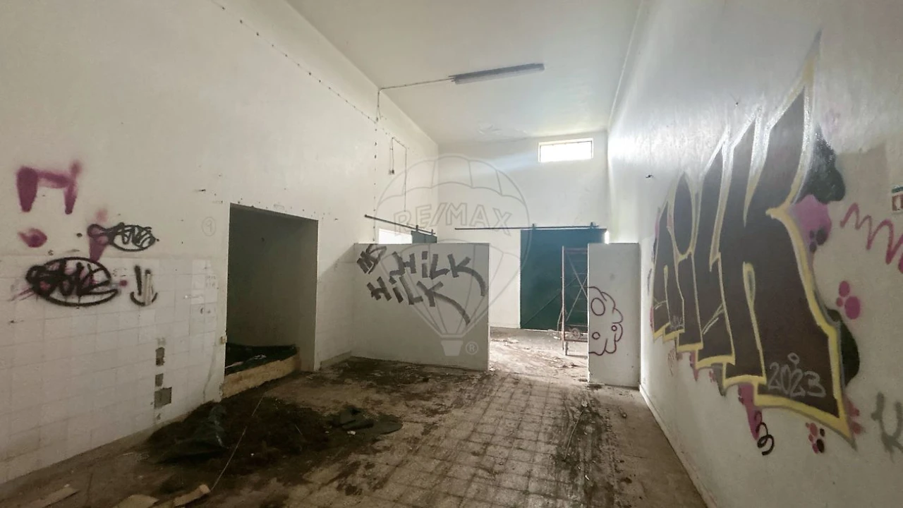 Armazém para Venda em Alcanhões Foto 9