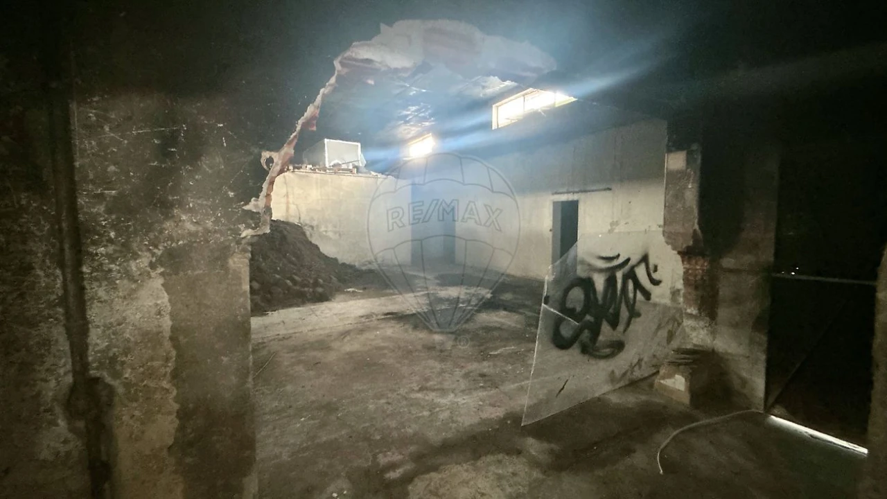 Armazém para Venda em Alcanhões Foto 8