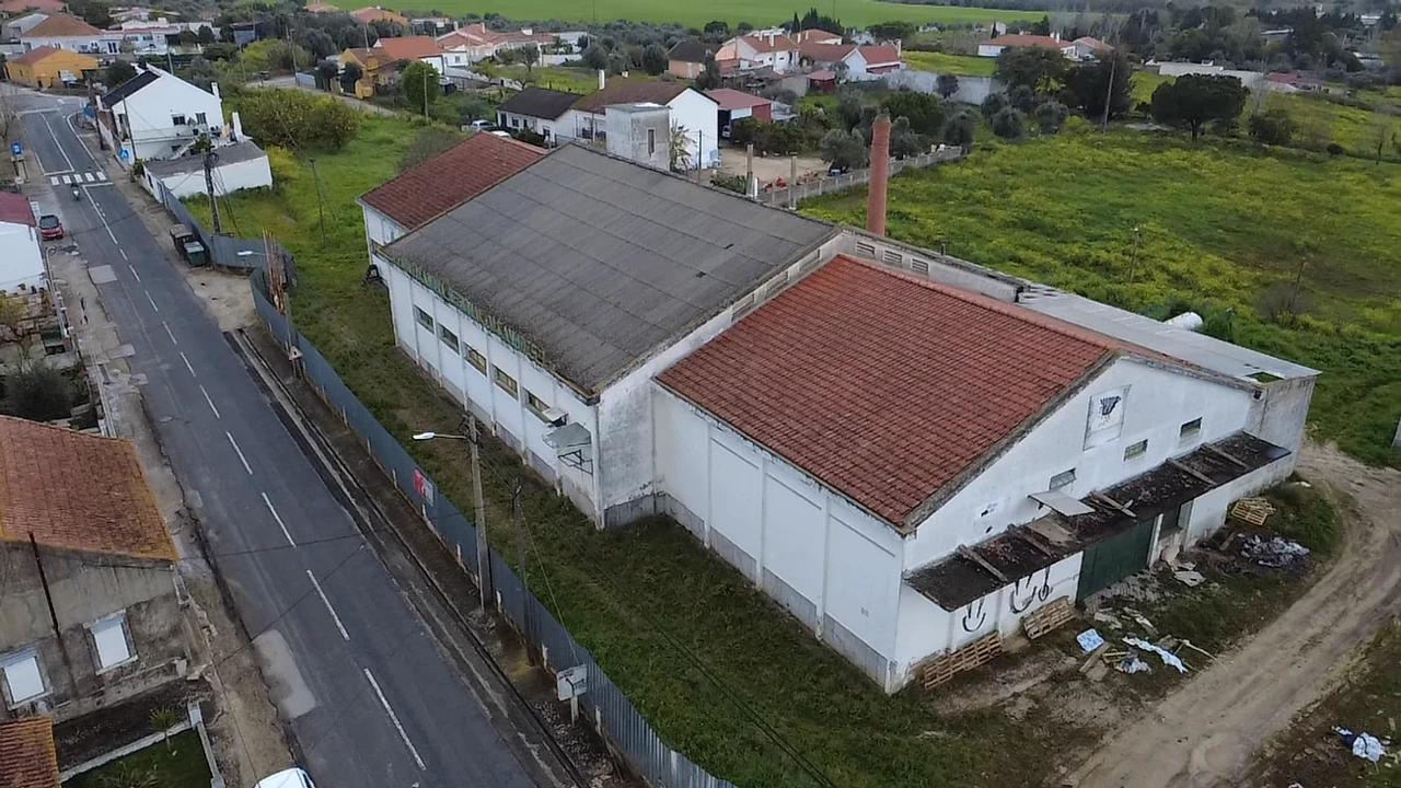 Armazém para Venda em Alcanhões Foto 2