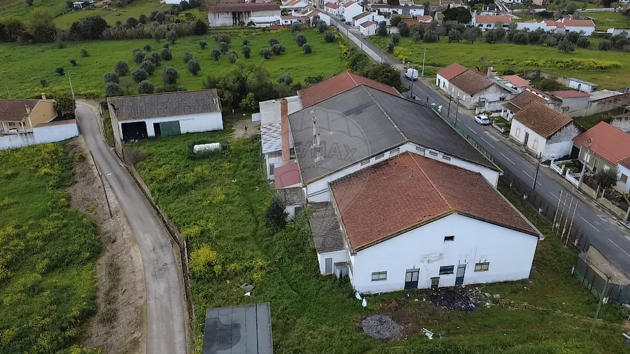 Armazém para Venda em Alcanhões Foto 3