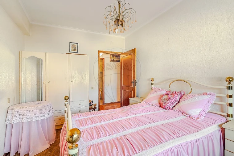 Apartamento T2 para Venda em Cidade da Maia Foto 19