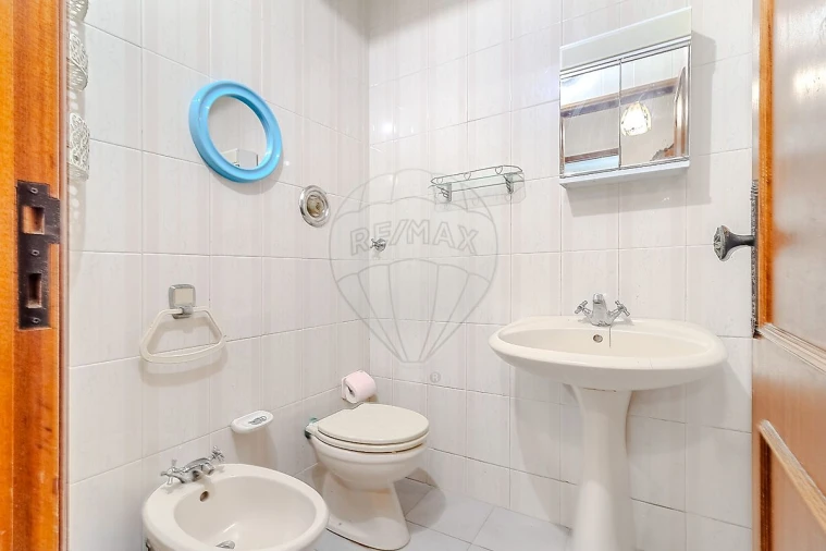 Apartamento T2 para Venda em Cidade da Maia Foto 14