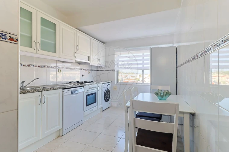 Apartamento T2 para Venda em Buarcos Foto 6