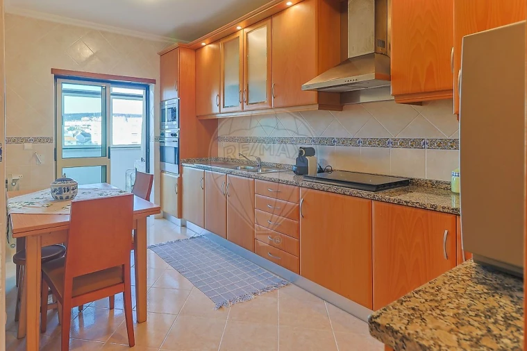 Apartamento T2 para Venda em Buarcos Foto 4