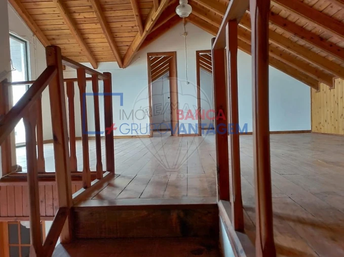 Moradia T4 para Venda em Santo Antonio Foto 6