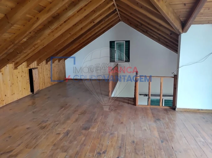 Moradia T4 para Venda em Santo Antonio Foto 4