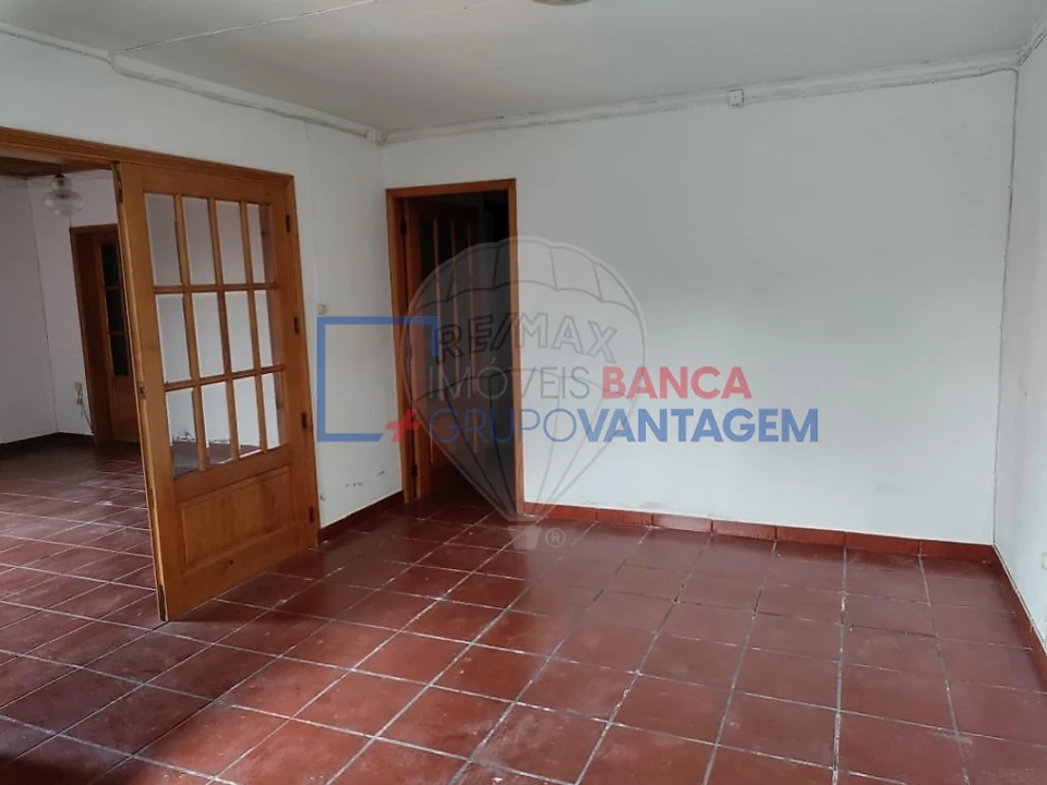 Moradia T4 para Venda em Santo Antonio Foto 9