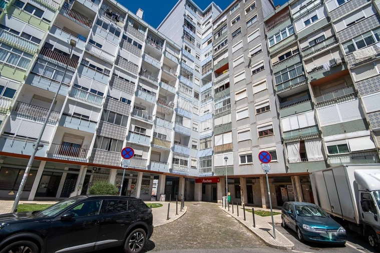 Apartamento T2 para Venda em Águas Livres Foto 16