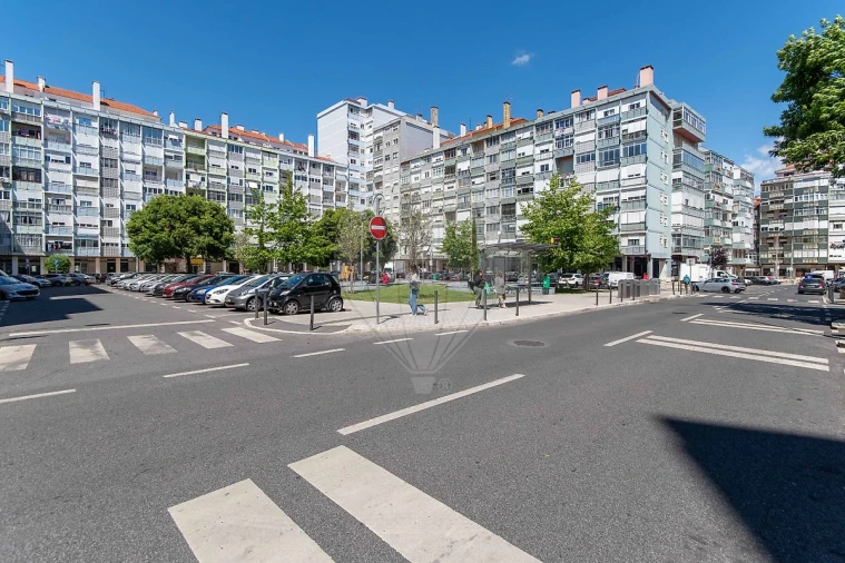 Apartamento T2 para Venda em Águas Livres Foto 18