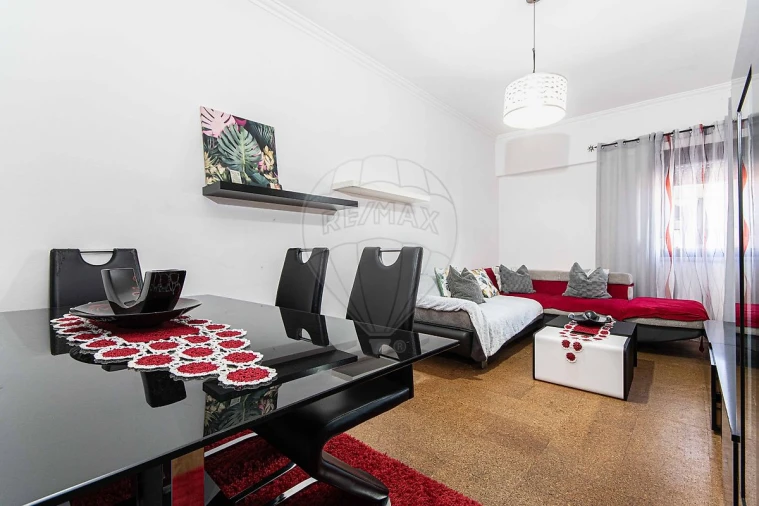 Apartamento T2 para Venda em Águas Livres Foto 1