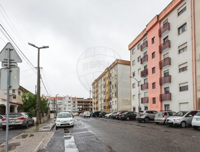 Apartamento T3 para Venda em Algueirão-Mem Martins Foto 24