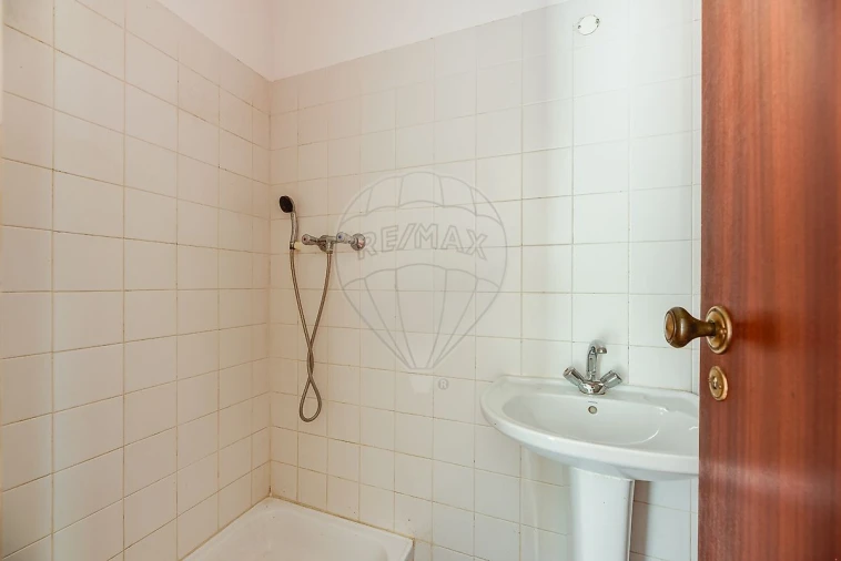 Apartamento T3 para Venda em Algueirão-Mem Martins Foto 10