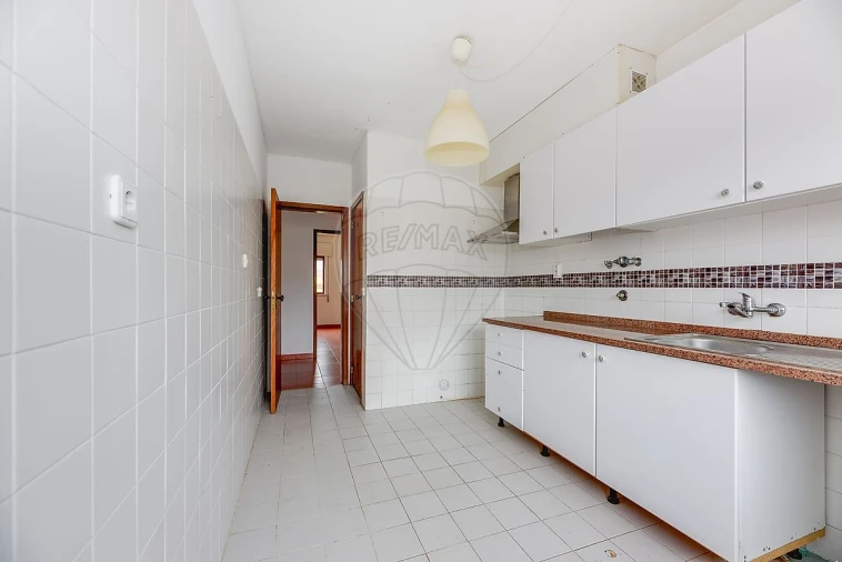 Apartamento T3 para Venda em Algueirão-Mem Martins Foto 16