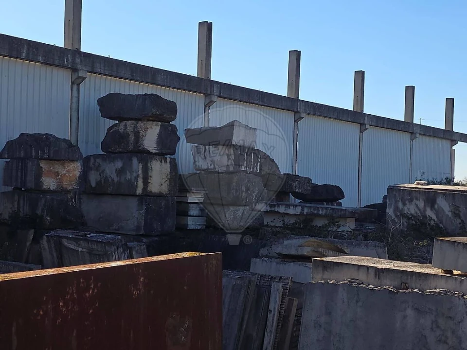 Armazém para Venda em Almargem do Bispo, Pêro Pinheiro e Montelavar Foto 15