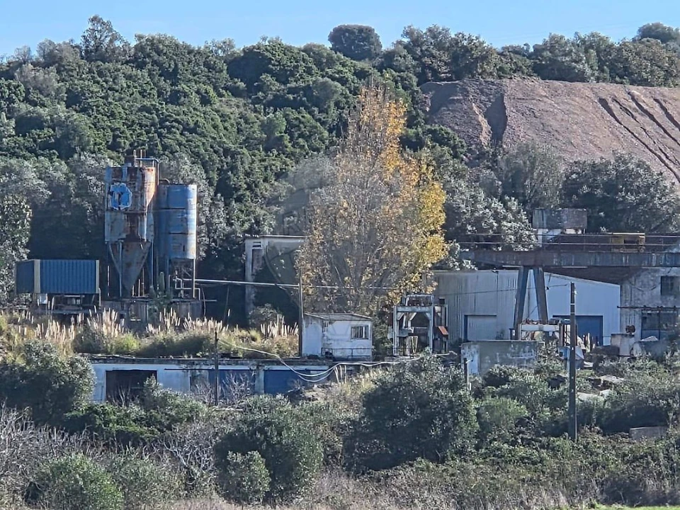 Armazém para Venda em Almargem do Bispo, Pêro Pinheiro e Montelavar Foto 2