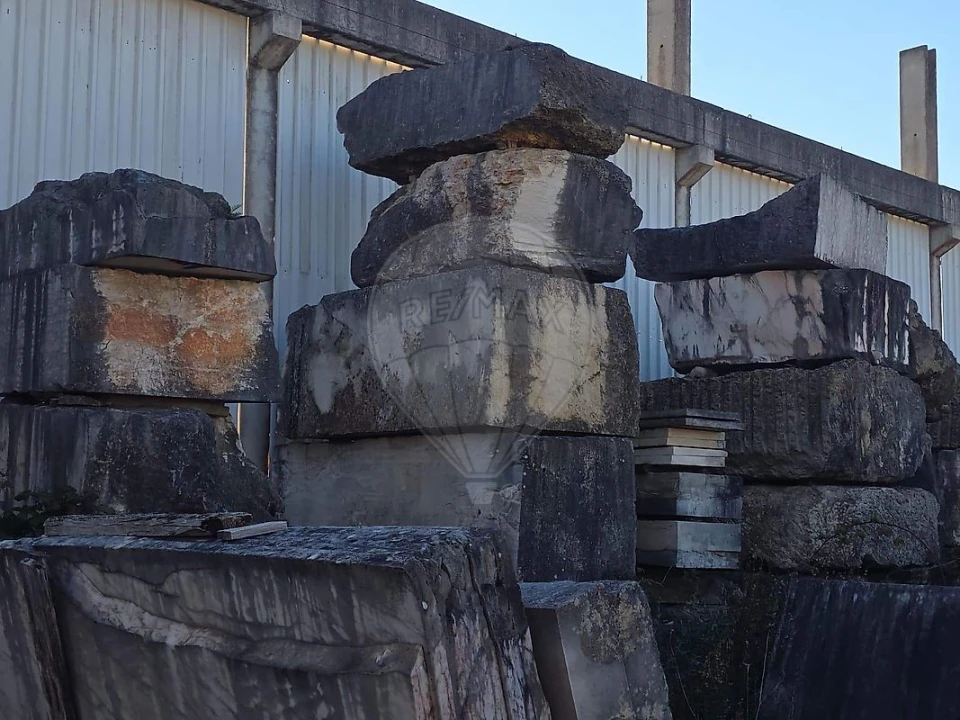 Armazém para Venda em Almargem do Bispo, Pêro Pinheiro e Montelavar Foto 10