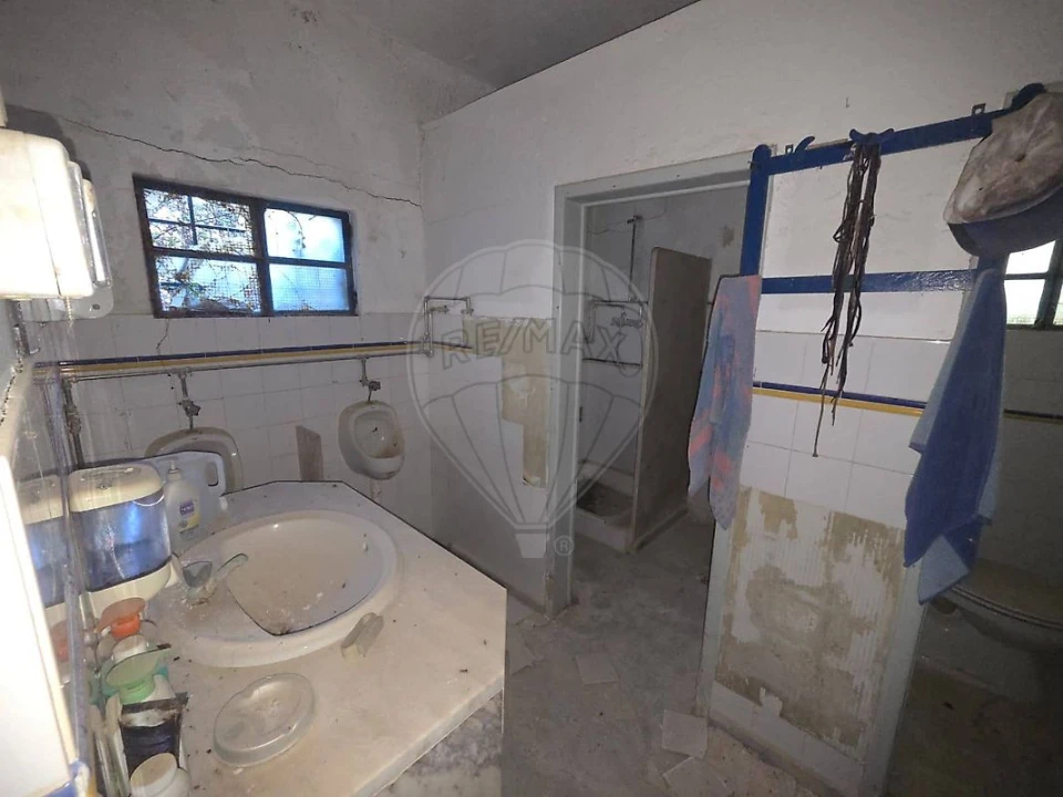 Armazém para Venda em Almargem do Bispo, Pêro Pinheiro e Montelavar Foto 18