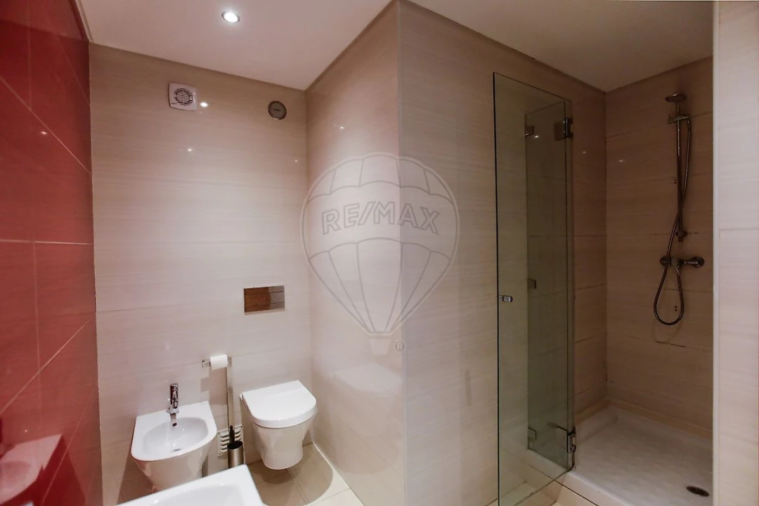 Apartamento T2 para Venda em Areeiro Foto 21