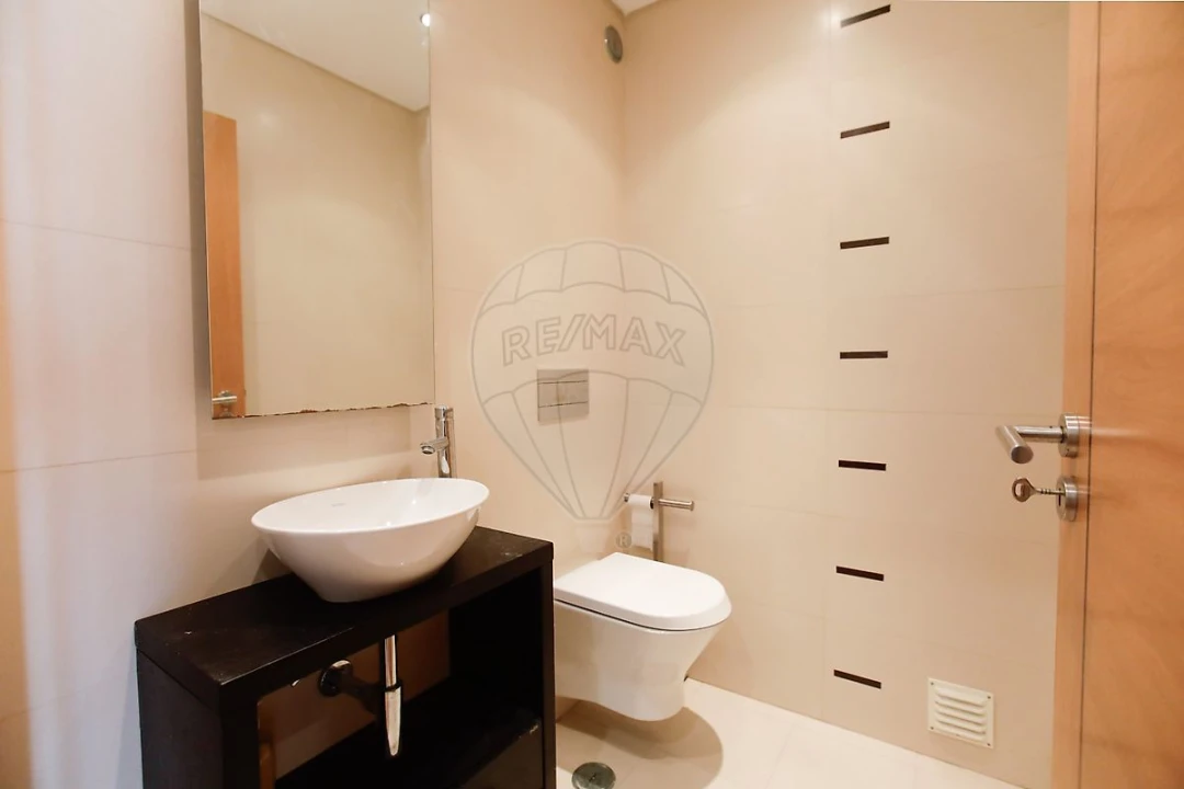 Apartamento T2 para Venda em Areeiro Foto 3