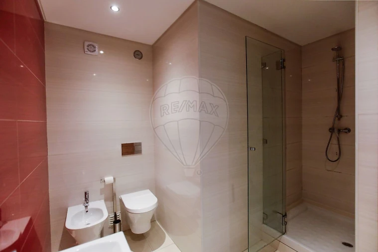 Apartamento T2 para Venda em Areeiro Foto 21