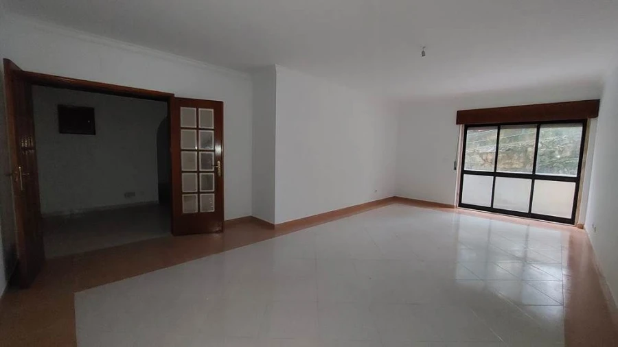 Apartamento T2 para Venda em Agualva e Mira-Sintra Foto 5