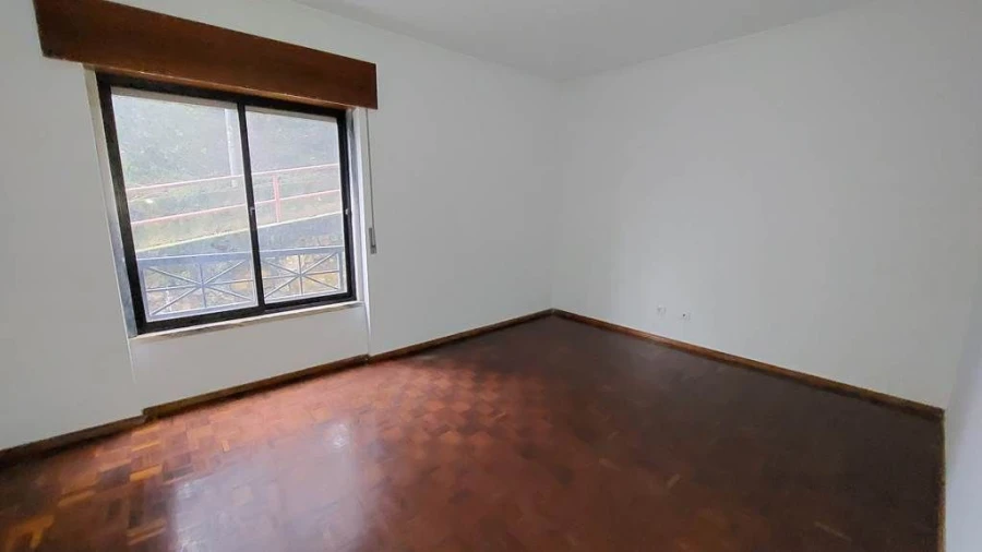 Apartamento T2 para Venda em Agualva e Mira-Sintra Foto 9