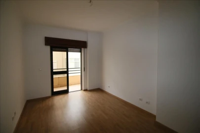 Apartamento T4 para Venda em Marvila, Ribeira Santarém, São Salvador, São Nicolau